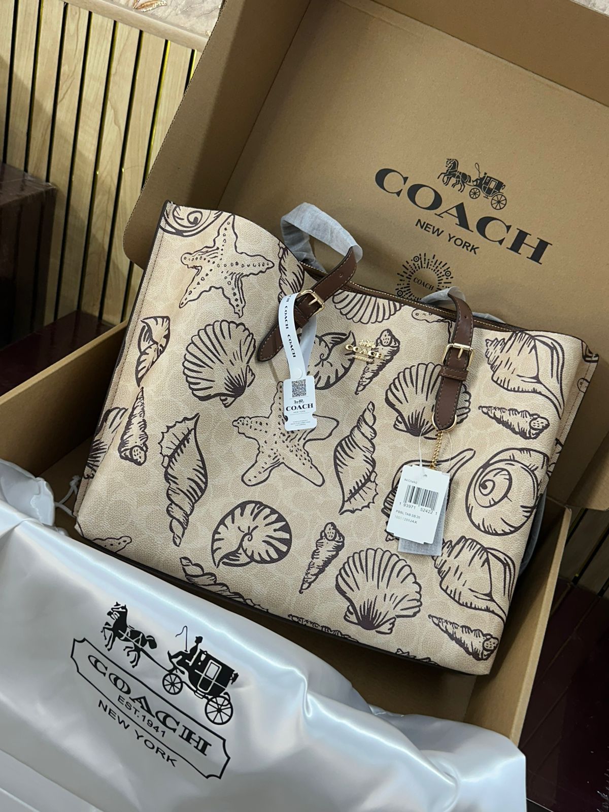 Coach Mollie Tote Bag In Signature Canvas With Seashell Print - Coastal Beach Women's Handbag - Image 2