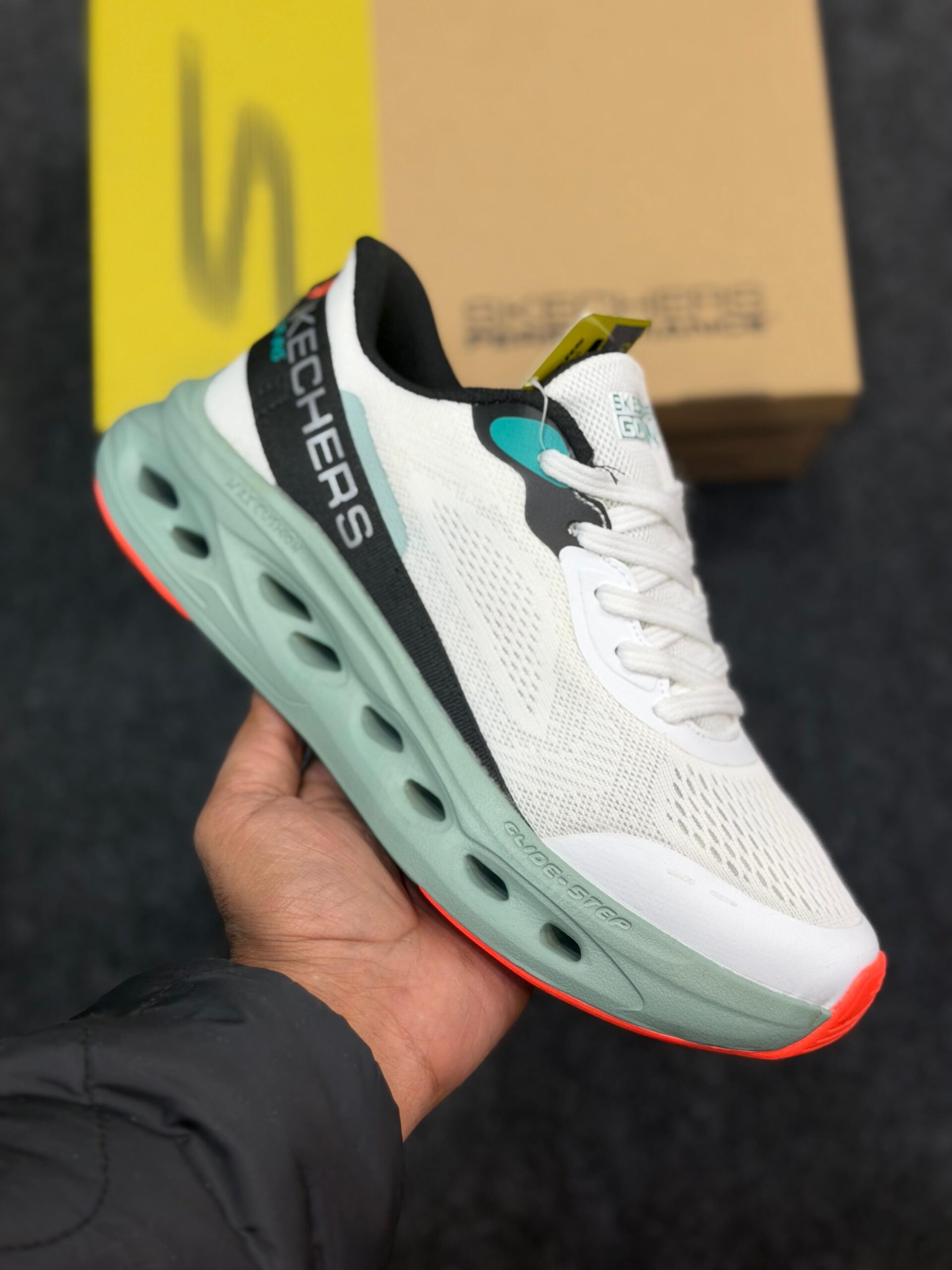 Skechers GO RUN Supersonic Max Men's Shoes - Image 3