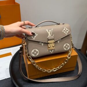 Louis Vuitton Pochette Métis East West Women's Handbag