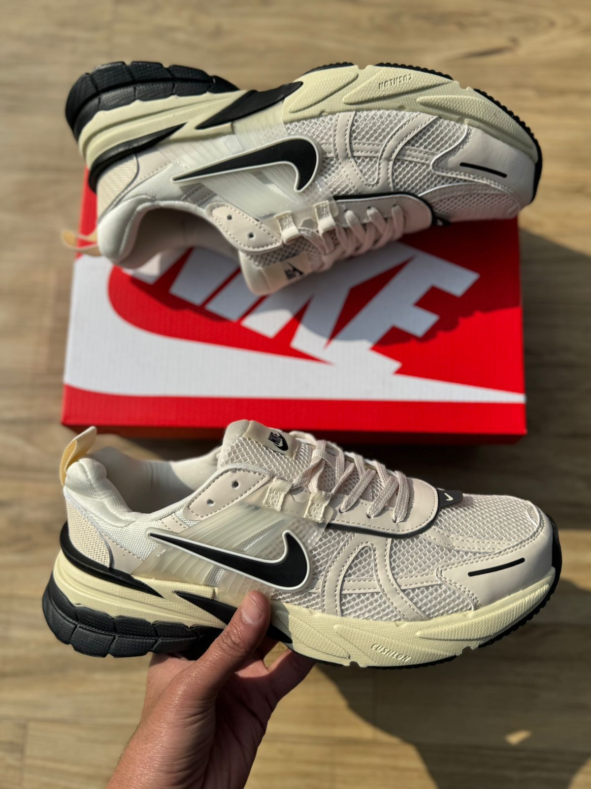 Nike V2K Run Men's Shoes