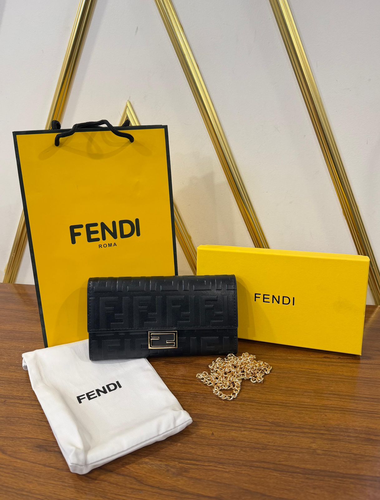 Fendi Baguette Continental Black Leather Women's Shoulder Bag - Image 5