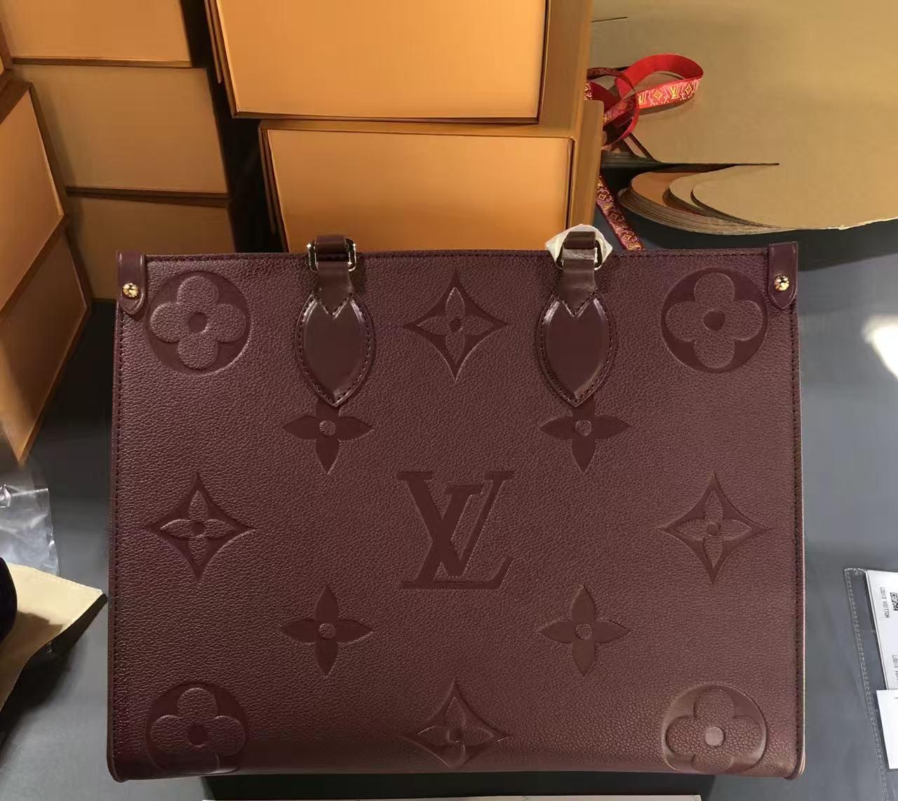 Louis Vuitton MM Empreinte Monogram Giant Onthego Leather Women's Handbag