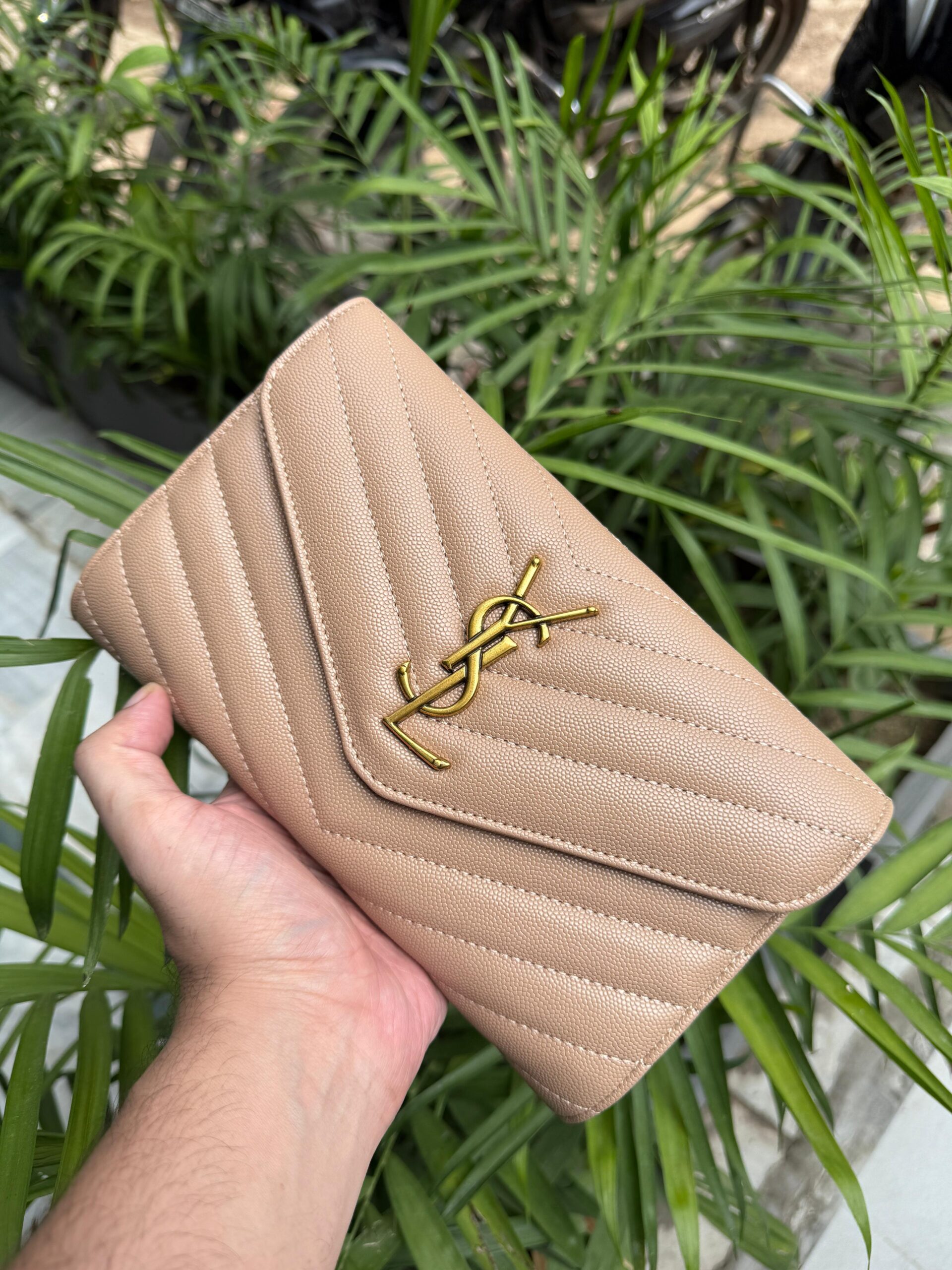 Saint Laurent Cassandre Matelassé Flap Pouch Ladies handbag - Image 2