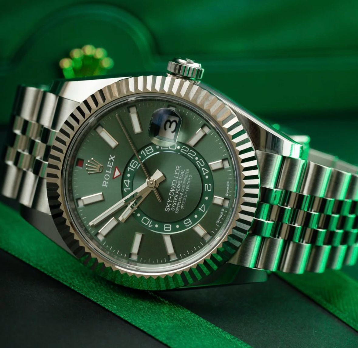 Rolex Sky-Dweller 42mm Automatic Men's Watch - Image 2