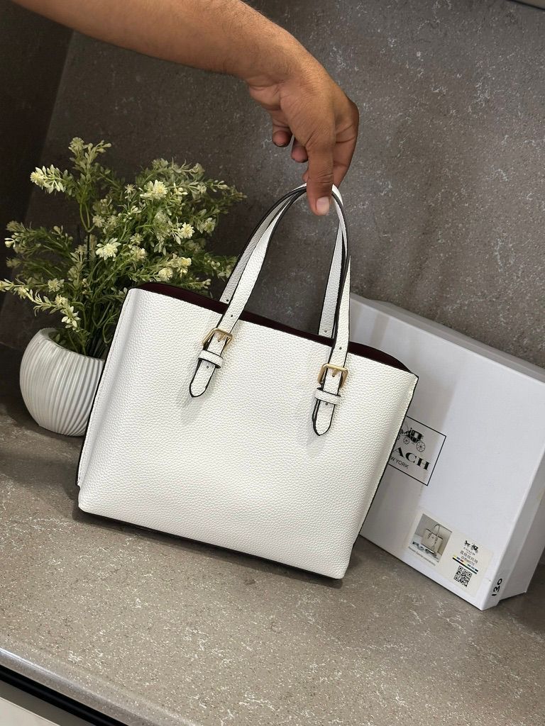 Coach Mollie Tote 25 leather bag For Women - Image 2