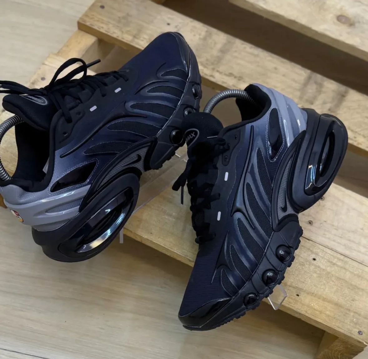 Nike Air Max Dn8 Men's Sneaker - Image 3