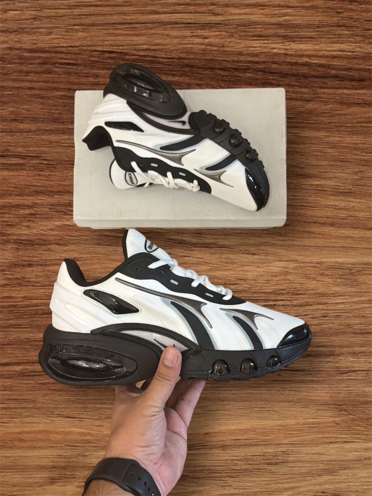 Nike Air Max Dn8 Men's Sneaker - Image 2