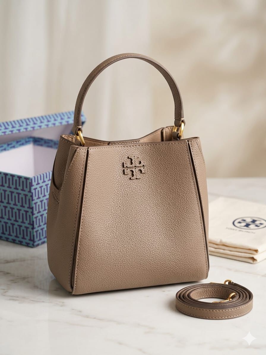 Tory Burch Small McGraw Bucket Bag for Women - Image 3