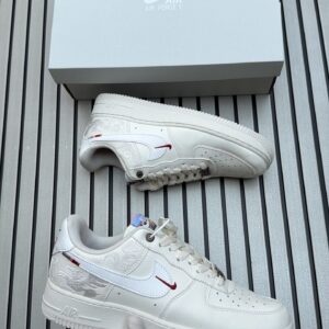 Nike Air Force 1 07 SE 'LNY'