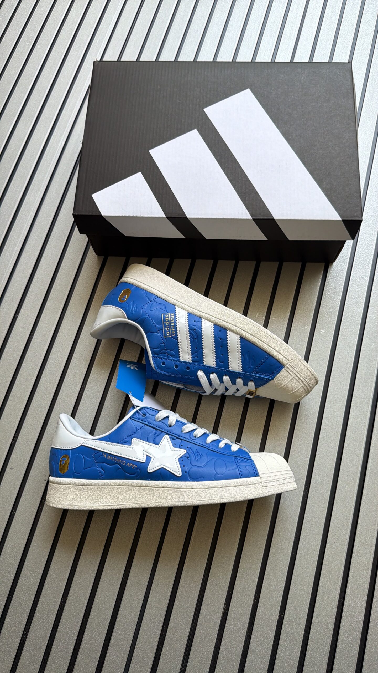 Adidas x A Bathing Ape Superstar Vintage Men's sneakers - Image 2