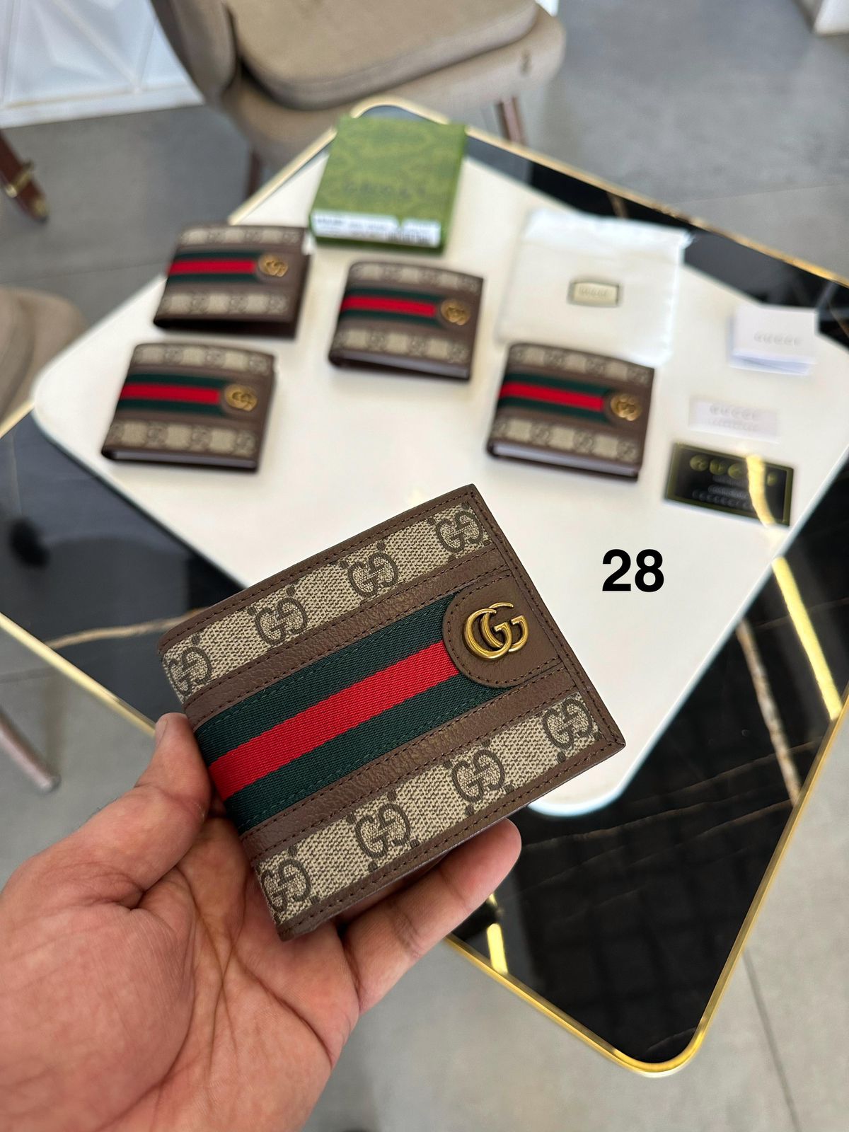 Gucci leather Bifold Men's Wallet - Image 5