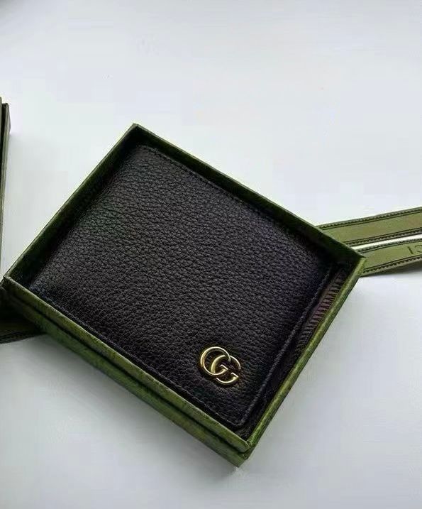 Gucci leather Bifold Men's Wallet - Image 9