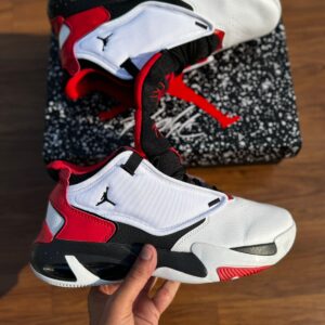 Jordan Max Aura 4