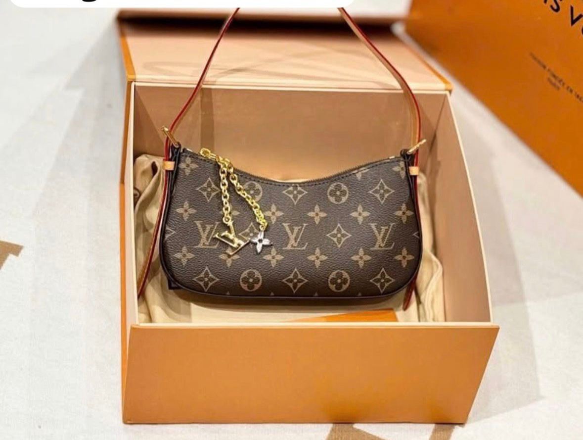 Louis Vuitton PM Monogram Shoulder Bag - Image 3